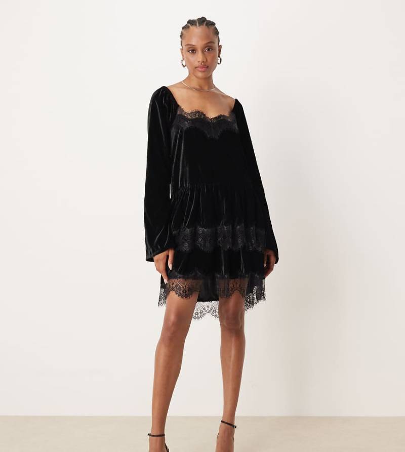 ASOS DESIGN Tall - Langärmliges Samt-Minikleid in Schwarz mit Herzausschnitt von ASOS Tall