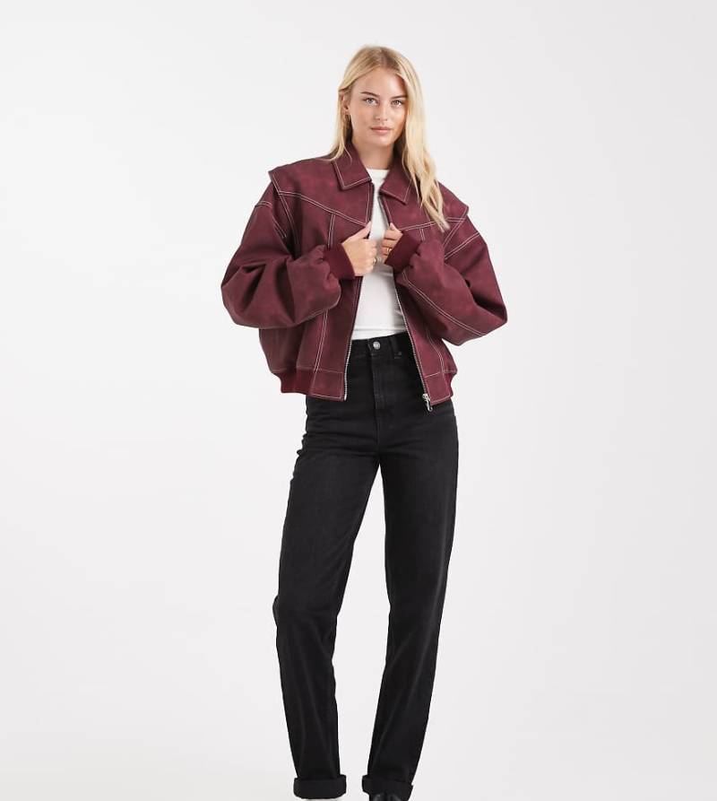 ASOS DESIGN Tall - Locker geschnittene Mom-Jeans in Schwarz mit hohem Bund von ASOS Tall