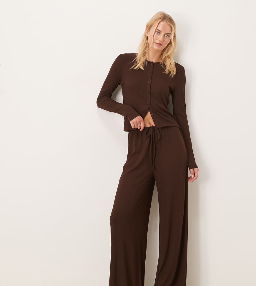 ASOS DESIGN Tall - Lounge - Mix and Match - Hose in Schokobraun mit weitem Bein-Brown von ASOS Tall
