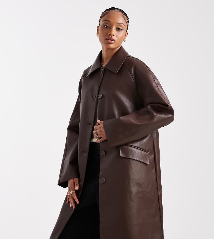 ASOS DESIGN Tall - Mantel aus Kunstleder in Schokobraun-Keine Farbe von ASOS Tall