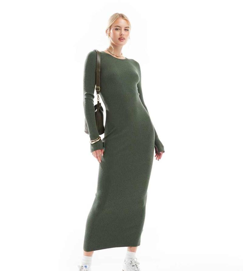 ASOS DESIGN Tall - Maxi-Strickkleid in Khaki mit Rundhalsausschnitt und geschlitzten Bündchen-Grün von ASOS Tall