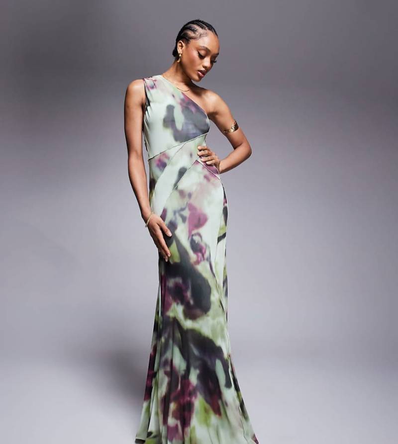 ASOS DESIGN Tall - Maxikleid aus Netzstoff mit One-Shoulder-Träger, sichtbaren Nähten, weitem Rocksaum und abstraktem Batikmuster-Bunt von ASOS Tall