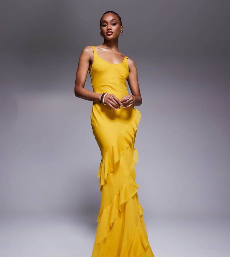 ASOS DESIGN Tall - Maxikleid in Senfgelb mit U-Ausschnitt, Rüschenrock und Rückenausschnitt von ASOS Tall