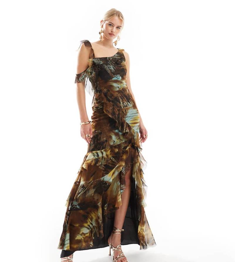 ASOS DESIGN Tall - Maxikleid mit Rüschen, asymmetrischen Trägern, Bias-Cut und abstraktem Muster-Bunt von ASOS Tall