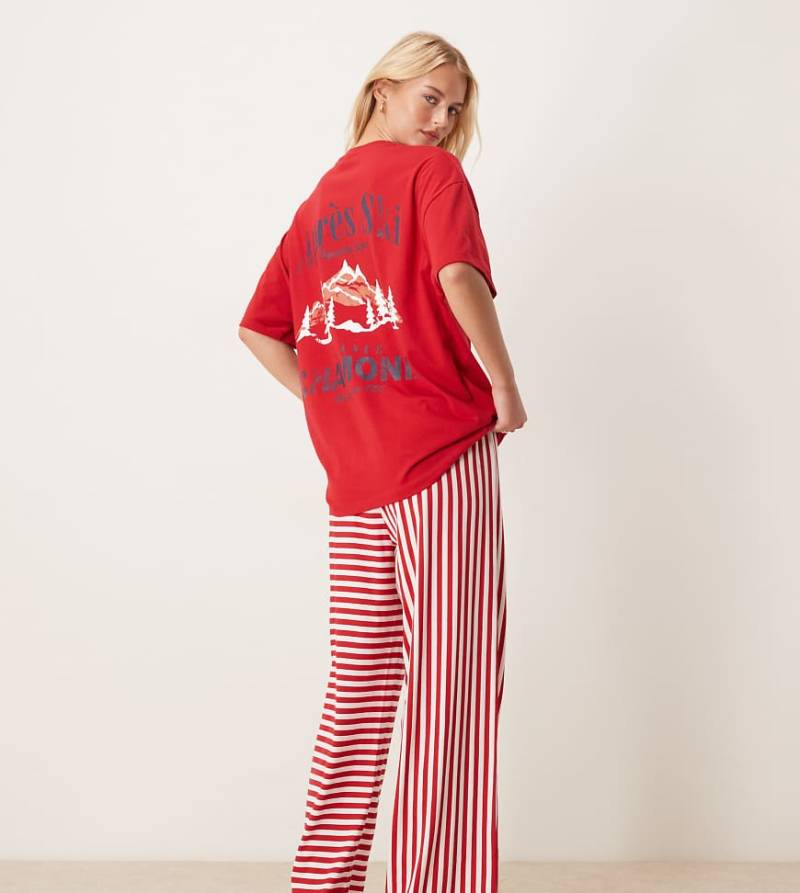 ASOS DESIGN Tall - Pyjama aus Oversize-T-Shirt mit „Après Ski"-Print und Hose mit weitem Bein-Rot von ASOS Tall