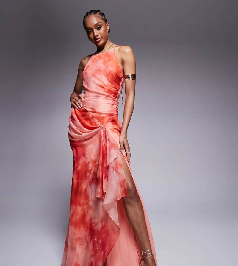 ASOS DESIGN Tall - Racer-Maxikleid mit verschwommenem Print, drapiertem Rock und dünnen Trägern-Bunt von ASOS Tall