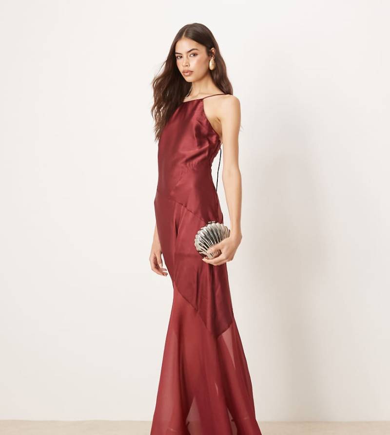 ASOS DESIGN Tall - Satin-Maxikleid in Kirschrot mit Chiffon-Rock und Bahnen-Design von ASOS Tall
