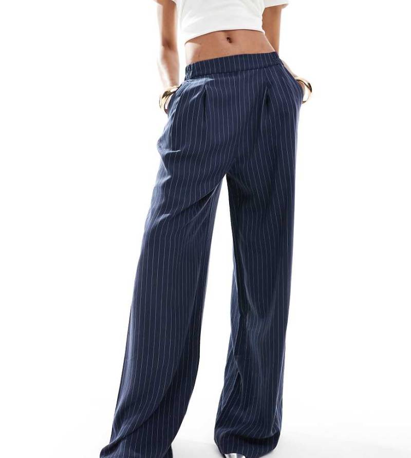 ASOS DESIGN Tall - Schlupfhose in Marineblau mit weitem Bein und Streifen von ASOS Tall