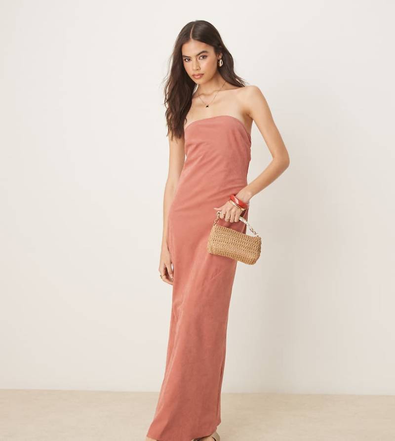 ASOS DESIGN Tall - Trägerloses Maxikleid in Terracotta-Orange von ASOS Tall