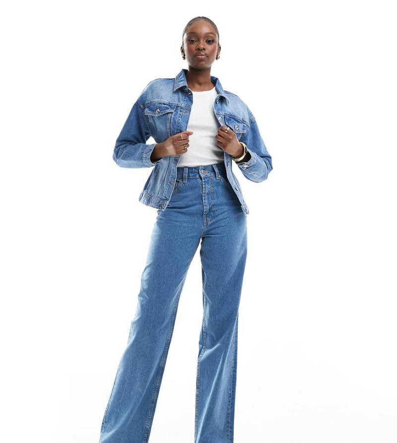 ASOS DESIGN Tall - Weite Dad-Jeans in reinem Blau von ASOS Tall