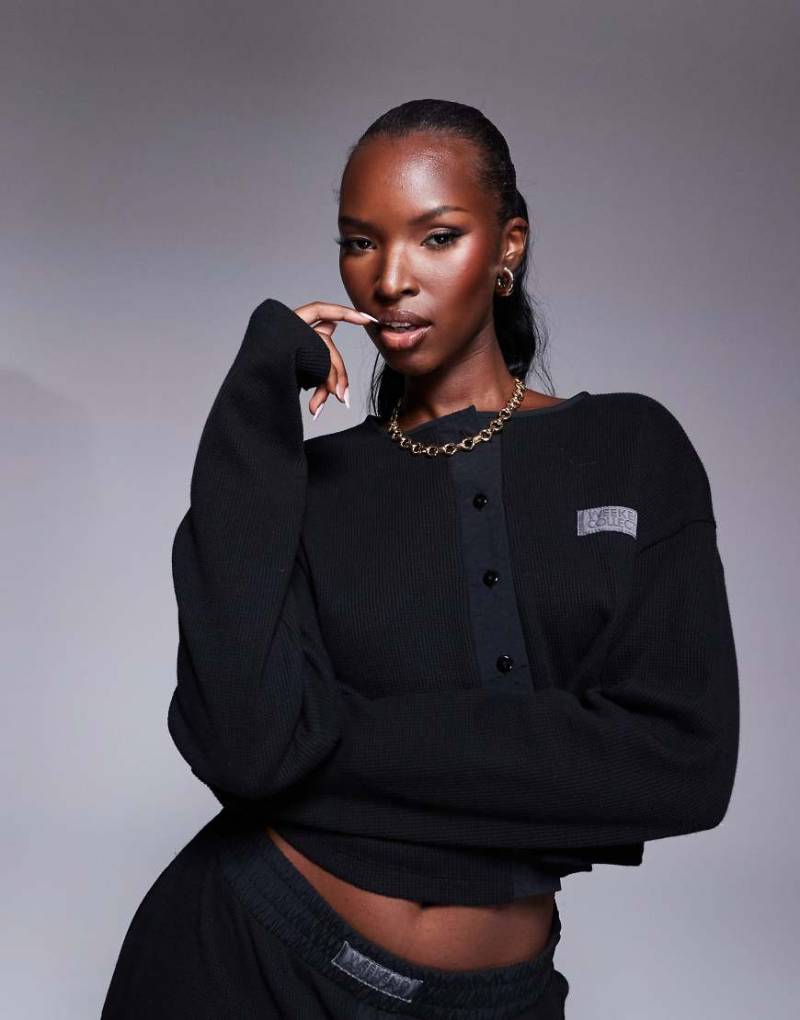 ASOS - Weekend Collective - Oberteil in Schwarz mit Waffelstruktur, Knopfleiste und Nylon-Detail, Kombiteil von ASOS Weekend Collective