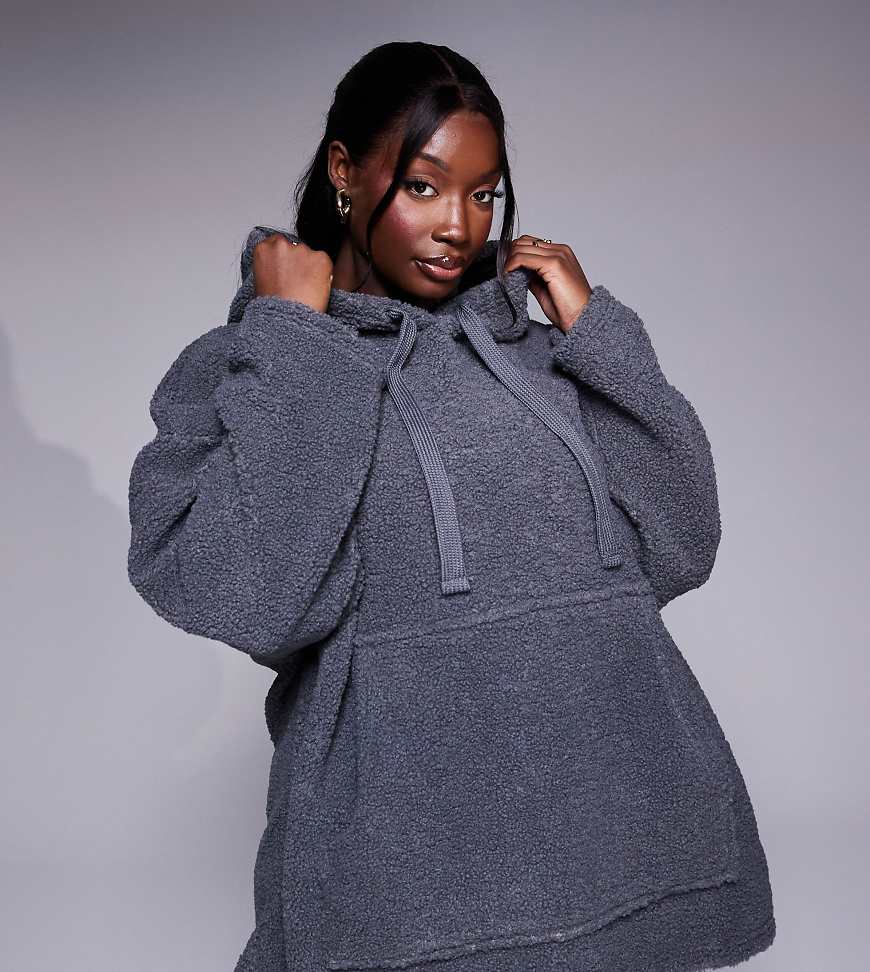 Weekend Collective Curve - Oversize-Kapuzenpullover aus Teddyfell in Grau Weekend Collective Curve - Oversize-Kapuzenpullover aus Teddyfell in Grau von ASOS Weekend Collective