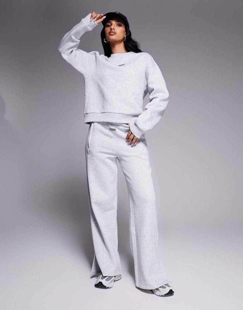 Weekend Collective - Gerade geschnittene Jogginghose in Grau meliert mit Tasche, Kombiteil von ASOS Weekend Collective
