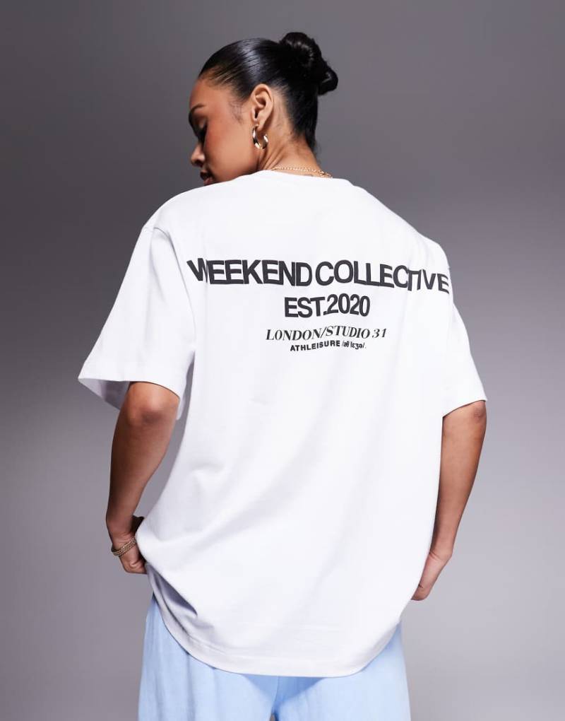 Weekend Collective - Icon - Oversize-T-Shirt Weiß mit dicker Schriftgrafik hinten von ASOS Weekend Collective
