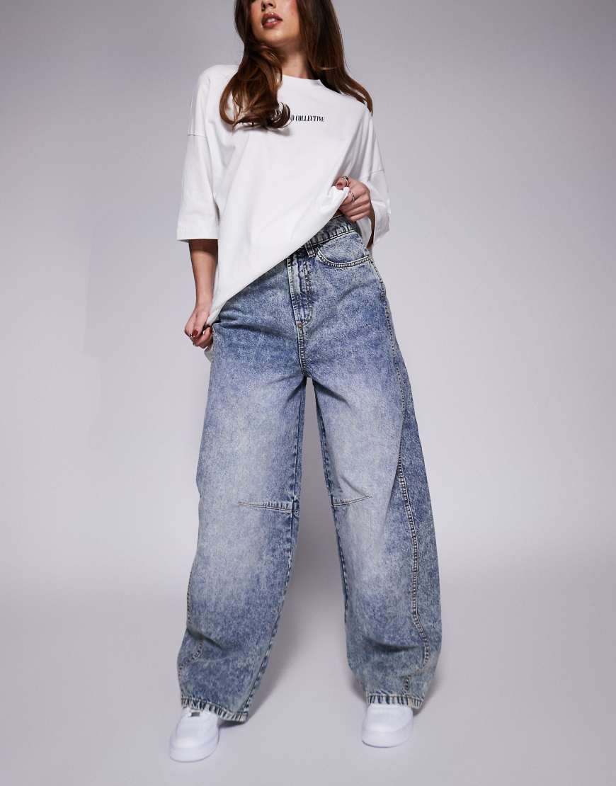 Weekend Collective - Jeans in blauer Bleach-Waschung mit abgerundetem Beinschnitt Weekend Collective - Jeans in blauer Bleach-Waschung mit abgerundetem Beinschnitt von ASOS Weekend Collective