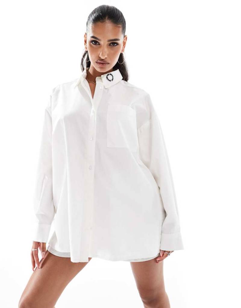 Weekend Collective - Oversize-Hemdbluse in Weiß von ASOS Weekend Collective