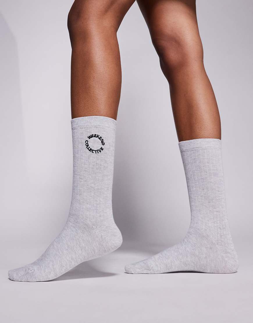 Weekend Collective - Socken in Grau von ASOS Weekend Collective