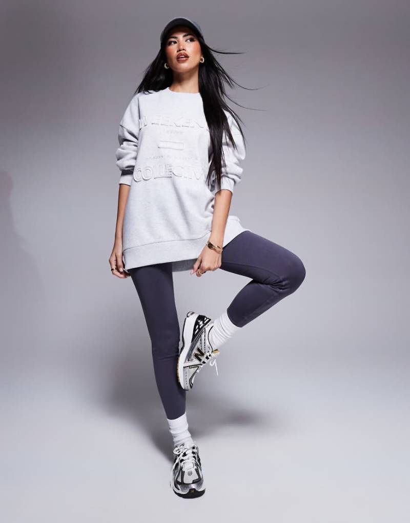 Weekend Collective - Sweatshirt in meliertem Grau mit Logo im Used-Look von ASOS Weekend Collective