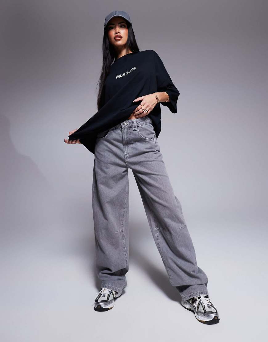Weekend Collective - Weit geschnittene Barrel-Jeans in verwaschenem Grau von ASOS Weekend Collective