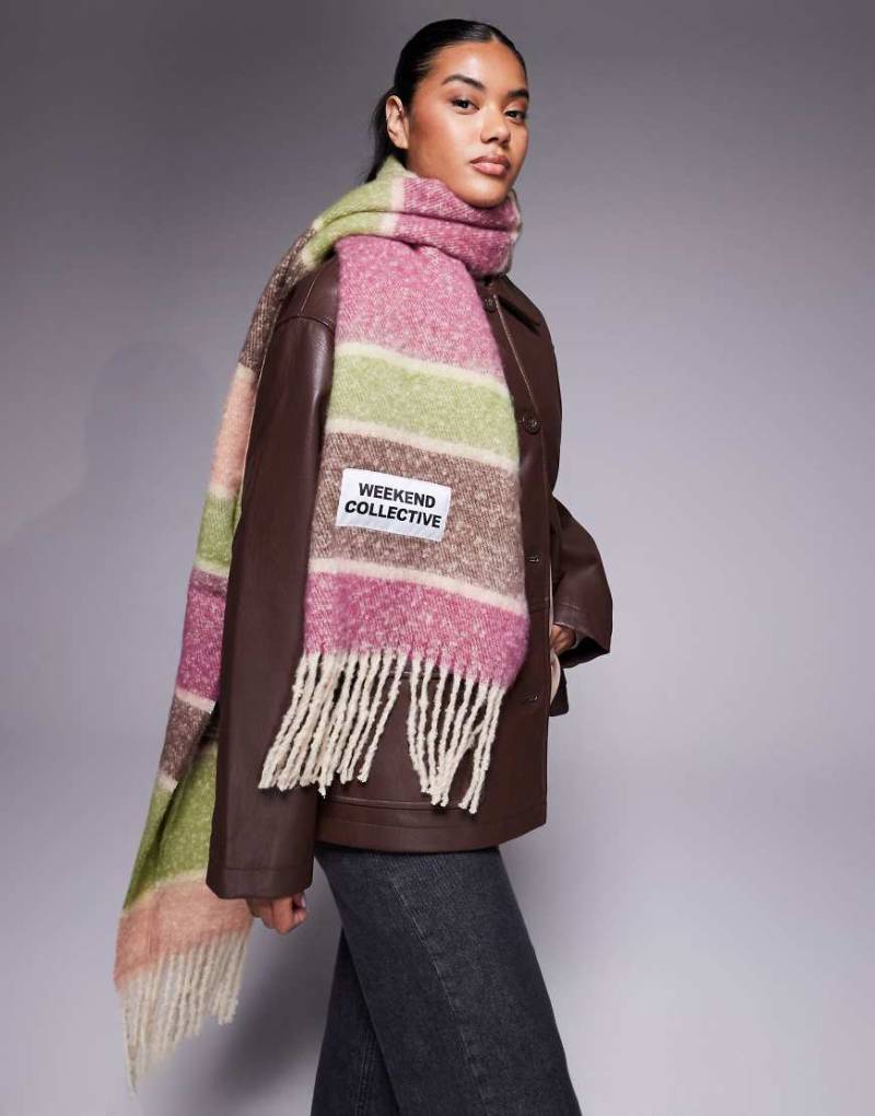 ASOS - Weekend Collective - Oversize-Schal in Grün mit gemischtem Streifenmuster und gewebtem Etikett-Bunt von ASOS Weekend Collective