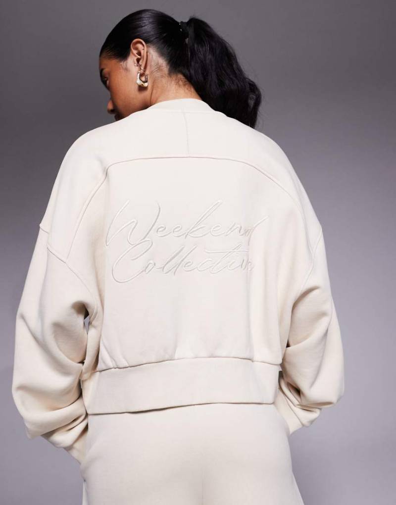 Weekend Collective - Bomber-Sweatjacke aus schwerem Stoff in Steinbeige mit Reißverschluss und Kritzel-Rückenprint, Kombiteil-Neutral von ASOS Weekend Collective