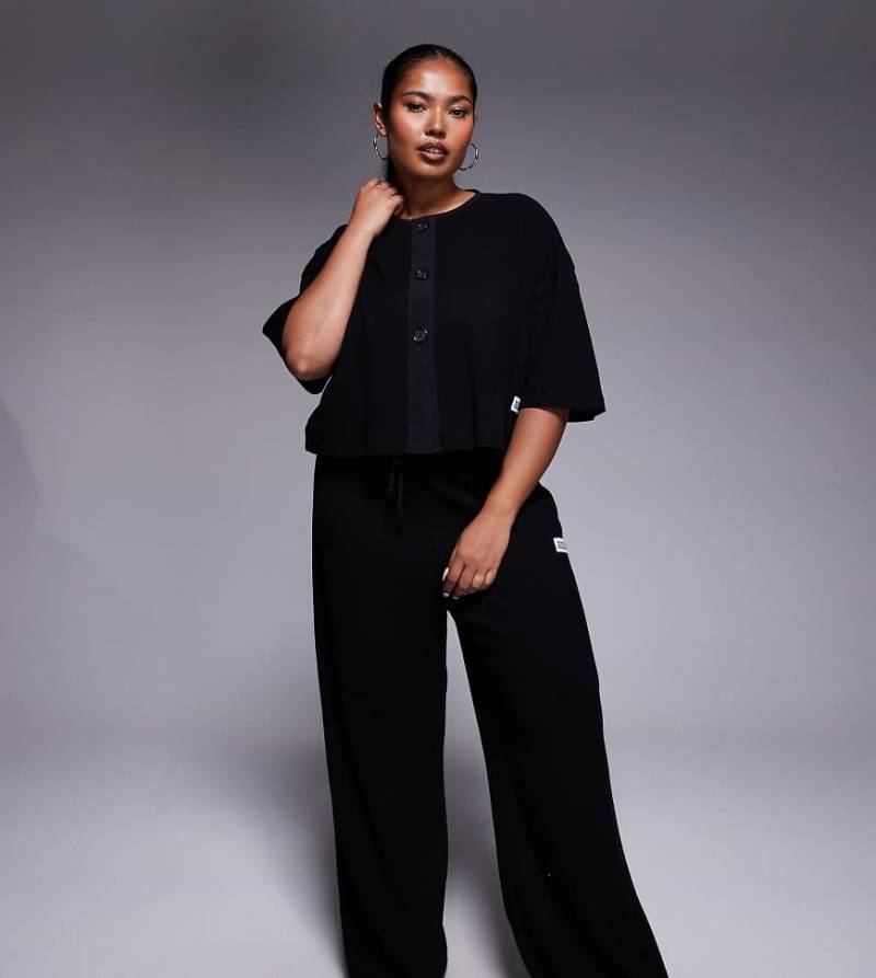 Weekend Collective Curve - Hose in Schwarz mit weitem Bein, Waffelstruktur und Besatz aus Nylon von ASOS Weekend Collective
