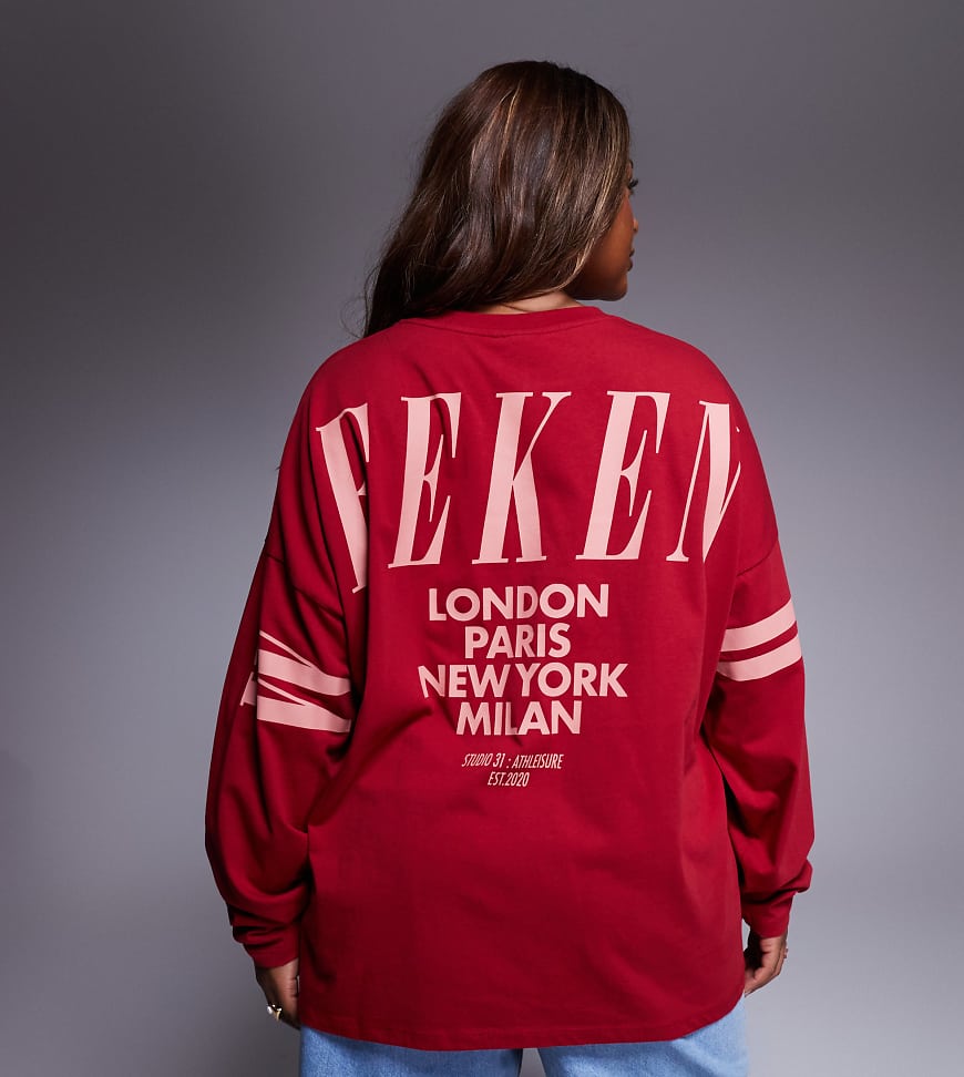 Weekend Collective Curve - Icon - Langärmliges Oversize-T-Shirt in Rot und Rosa mit Stapel-Logo am Rücken-Bunt von ASOS Weekend Collective