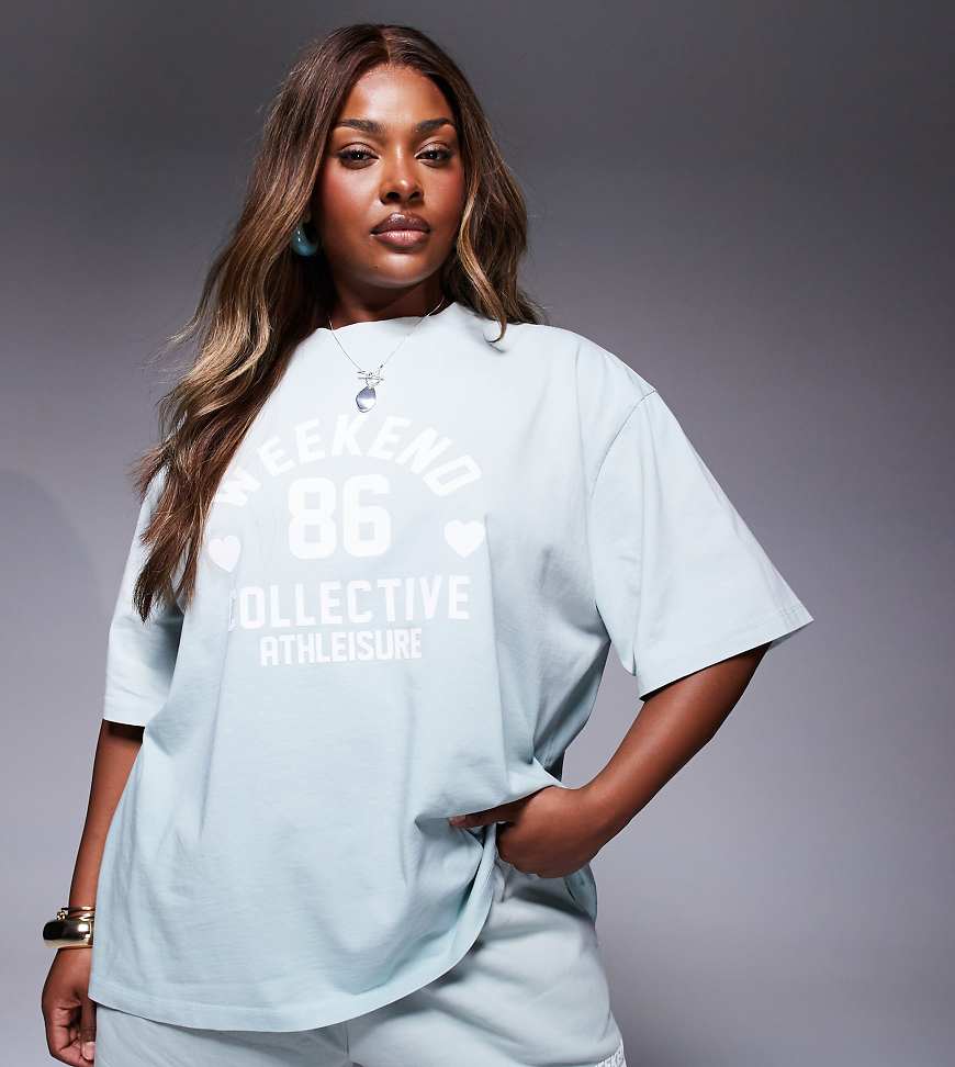 Weekend Collective Curve - T-Shirt in Salbeigrün mit Farbverlauf und Herz-Print, Kombiteil Weekend Collective Curve - T-Shirt in Salbeigrün mit Farbverlauf und Herz-Print, Kombiteil von ASOS Weekend Collective
