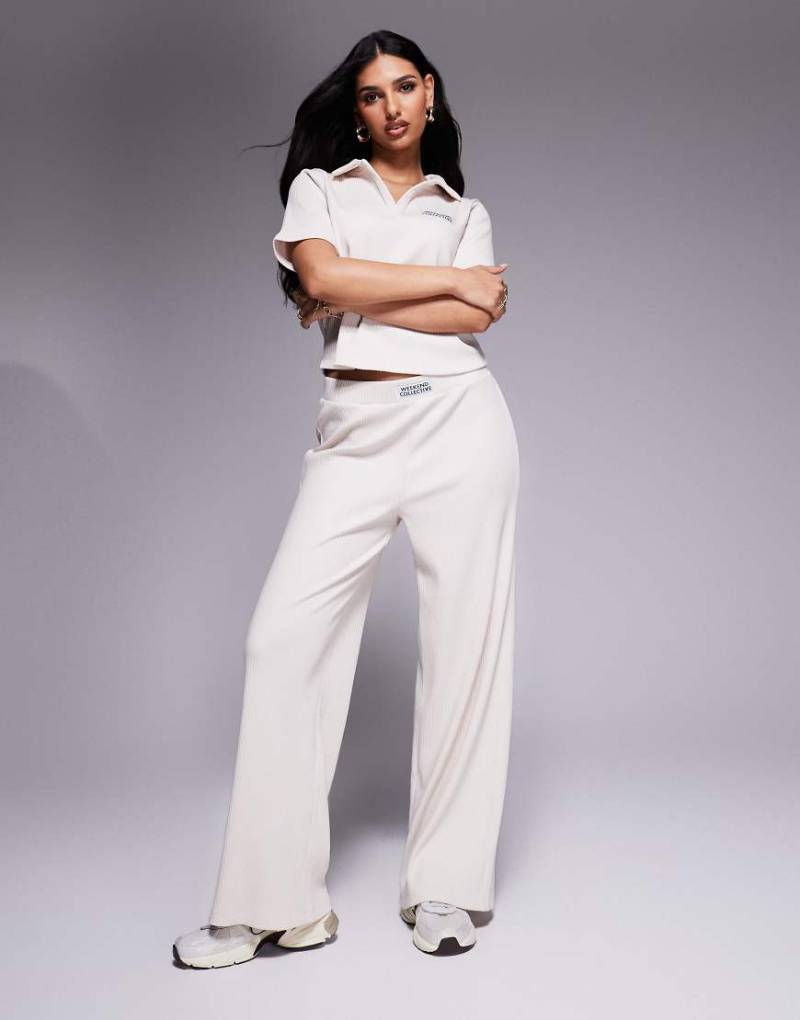 Weekend Collective - Gerippte Hose in Weiß mit weitem Bein, Kombiteil von ASOS Weekend Collective
