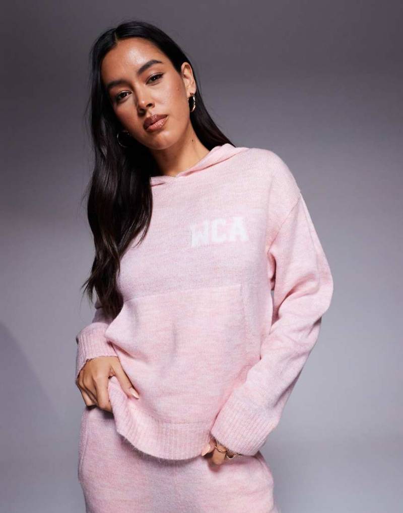 Weekend Collective - Kapuzenpullover aus Strickstoff in Rosa mit College-Grafikprint, Kombiteil von ASOS Weekend Collective