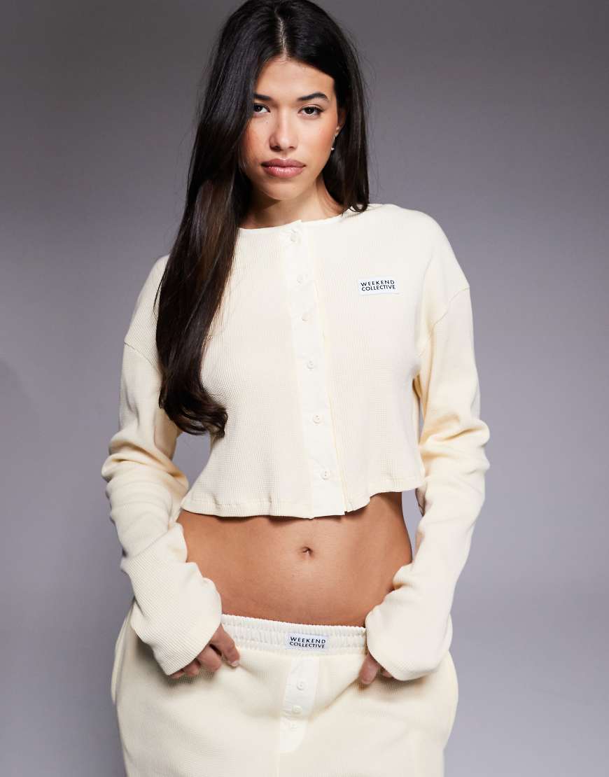 Weekend Collective - Oberteil in Buttermilchgelb mit Waffelstruktur, Knopfleiste und Nylon, Kombiteil von ASOS Weekend Collective