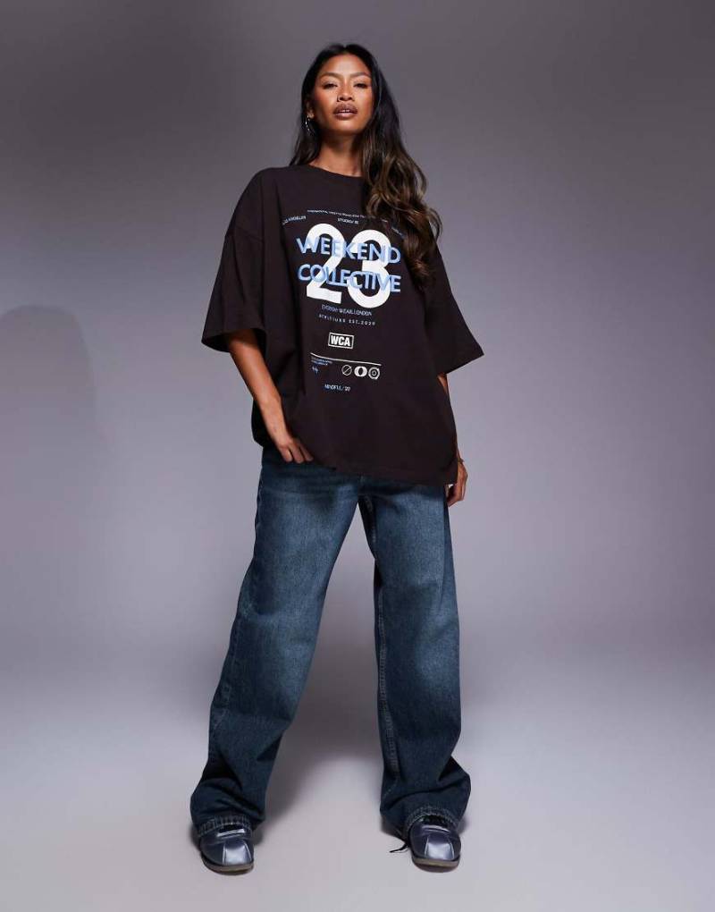 Weekend Collective - Oversize-T-Shirt in Schokobraun mit gestapeltem Zahlenlogo von ASOS Weekend Collective