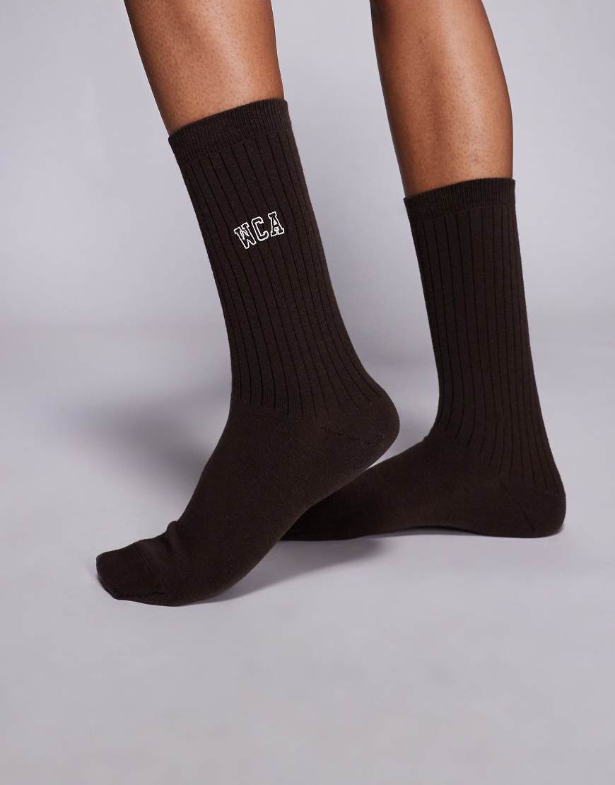 Weekend Collective - Socken in Schokobraun-Weiß von ASOS Weekend Collective