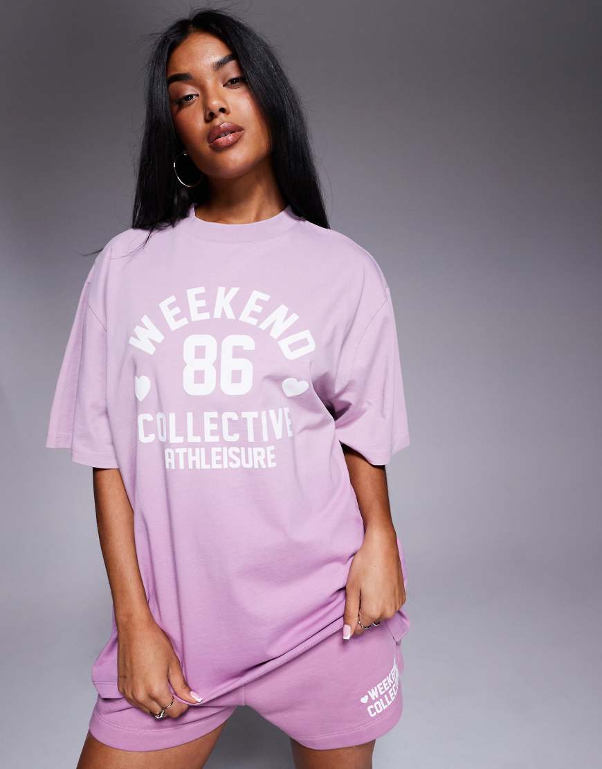 Weekend Collective - T-Shirt in Flieder mit Farbverlauf und plastischem Herz-Print-Lila Weekend Collective - T-Shirt in Flieder mit Farbverlauf und plastischem Herz-Print-Lila von ASOS Weekend Collective
