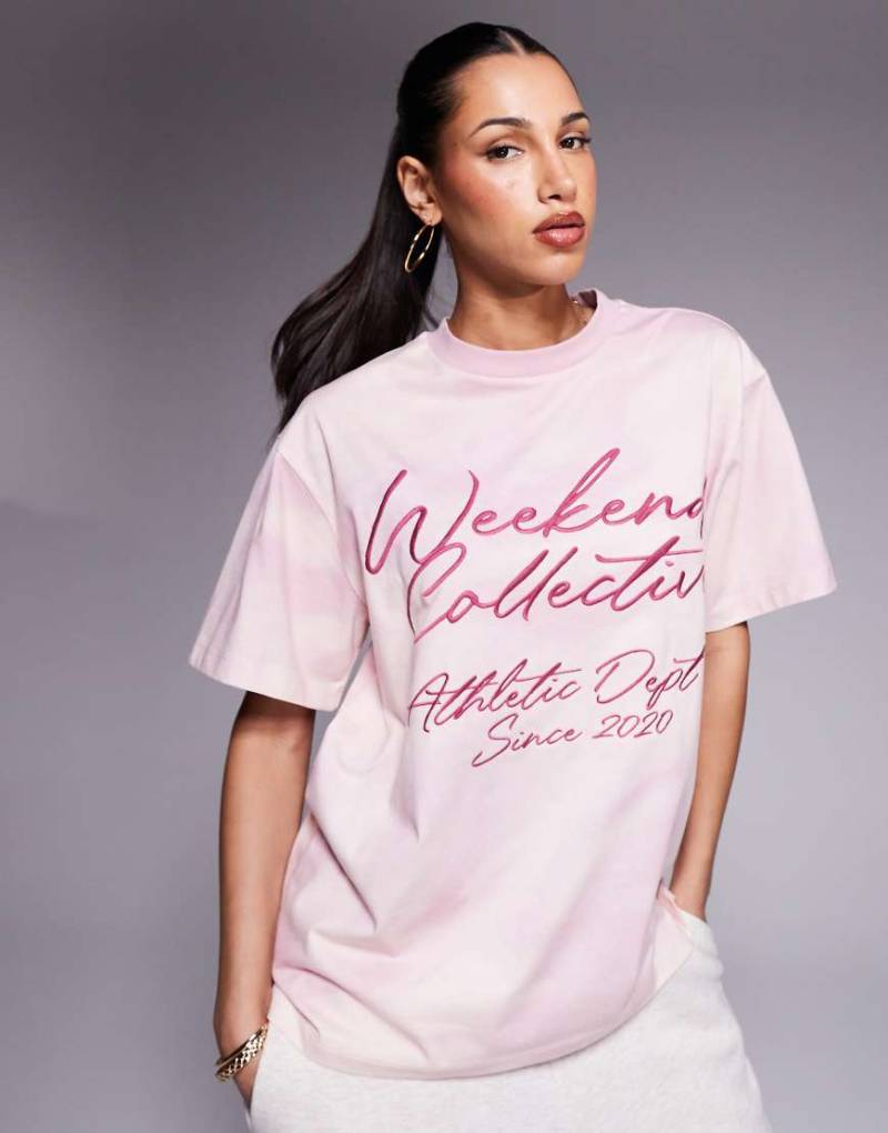 Weekend Collective - T-Shirt mit Batikmuster in Rosa von ASOS Weekend Collective