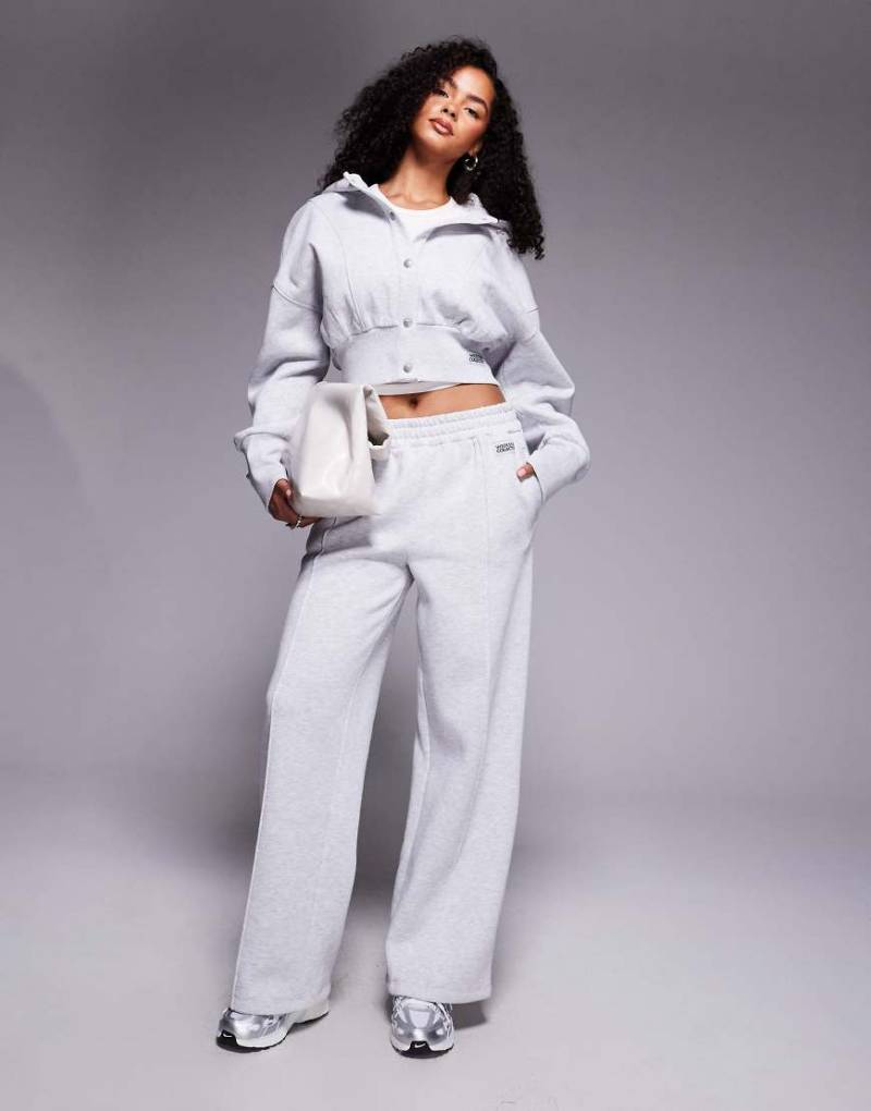 Weekend Collective - Weit geschnittene Jogginghose in meliertem Grau mit Biesen von ASOS Weekend Collective