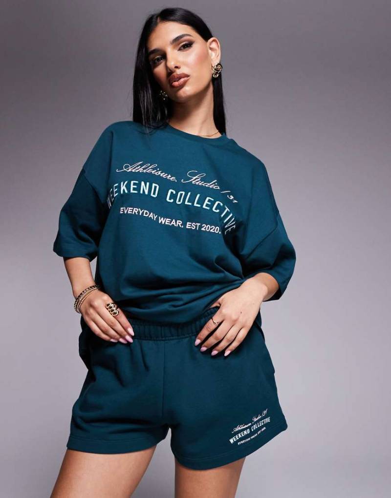 Weekend collective - Shorts in Grün mit Logo-Stickerei, Kombiteil von ASOS Weekend Collective