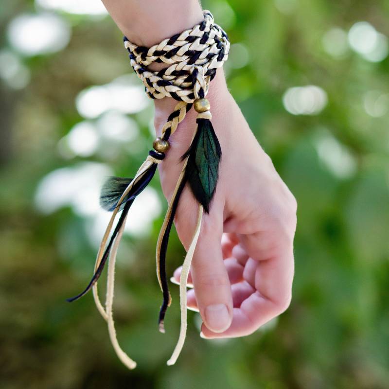 Boho Wickelarmband, Schwarze Ledergeflecht, Leder Wickelkette, Creme Geflecht, Lederarmband, Verstellbares Lariat, Armband von ASTALIJewelry