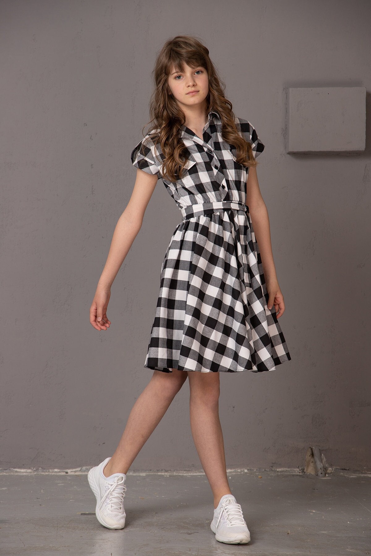 Junior Girl Black & White Tartan Kurzes Kleid - Baumwollkleid Für Mädchen, Bescheidenes Juniorkleid, Rockkleid Kinderkleid Zum Schulanfang von ASTRAEAFASHION