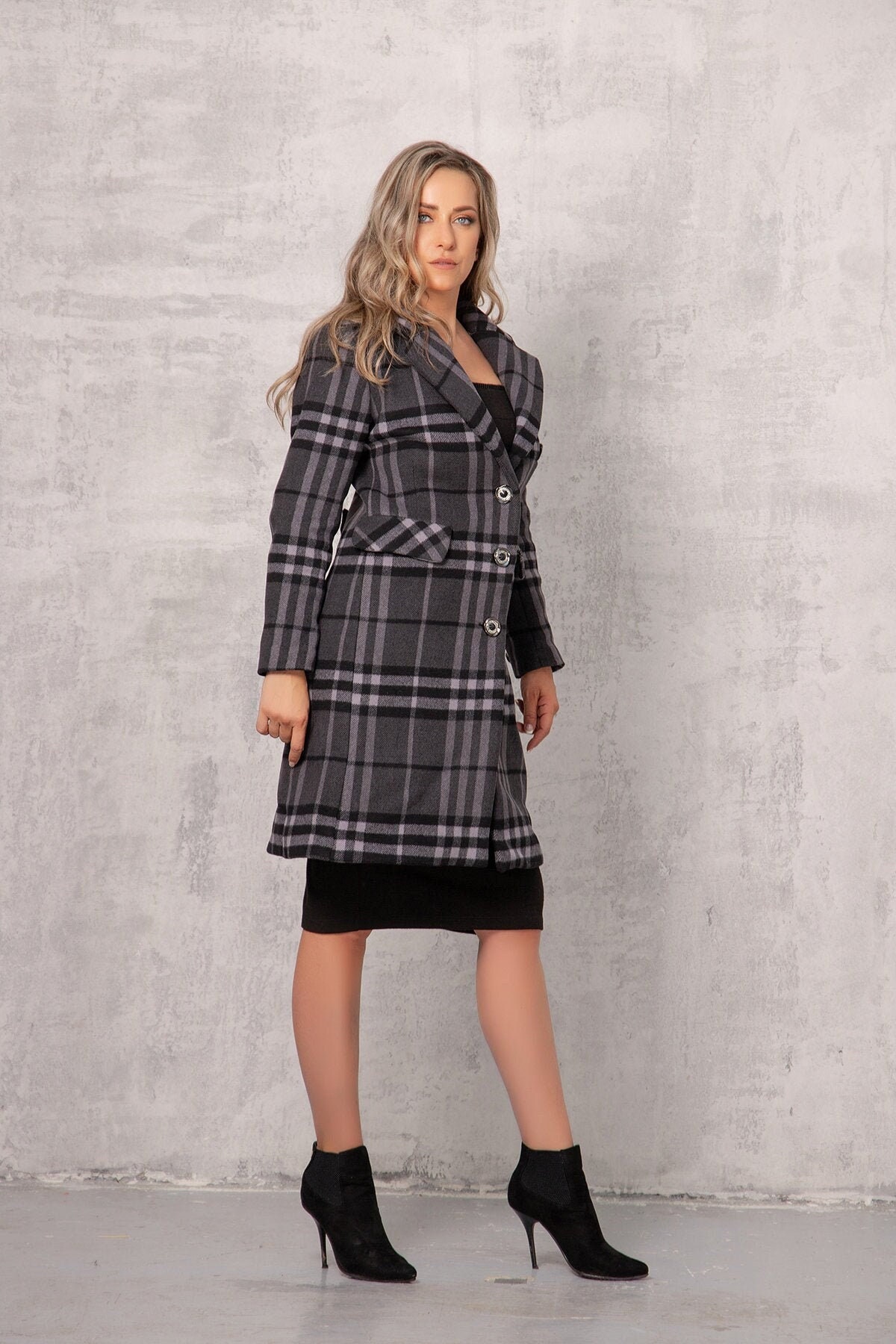 Neu Arrival Schwarzer Karierter Mantel, Midi Wollmantel Frauen, Winter Plus Größe Tartan Knielanger Kaschmir Mantel von ASTRAEAFASHION