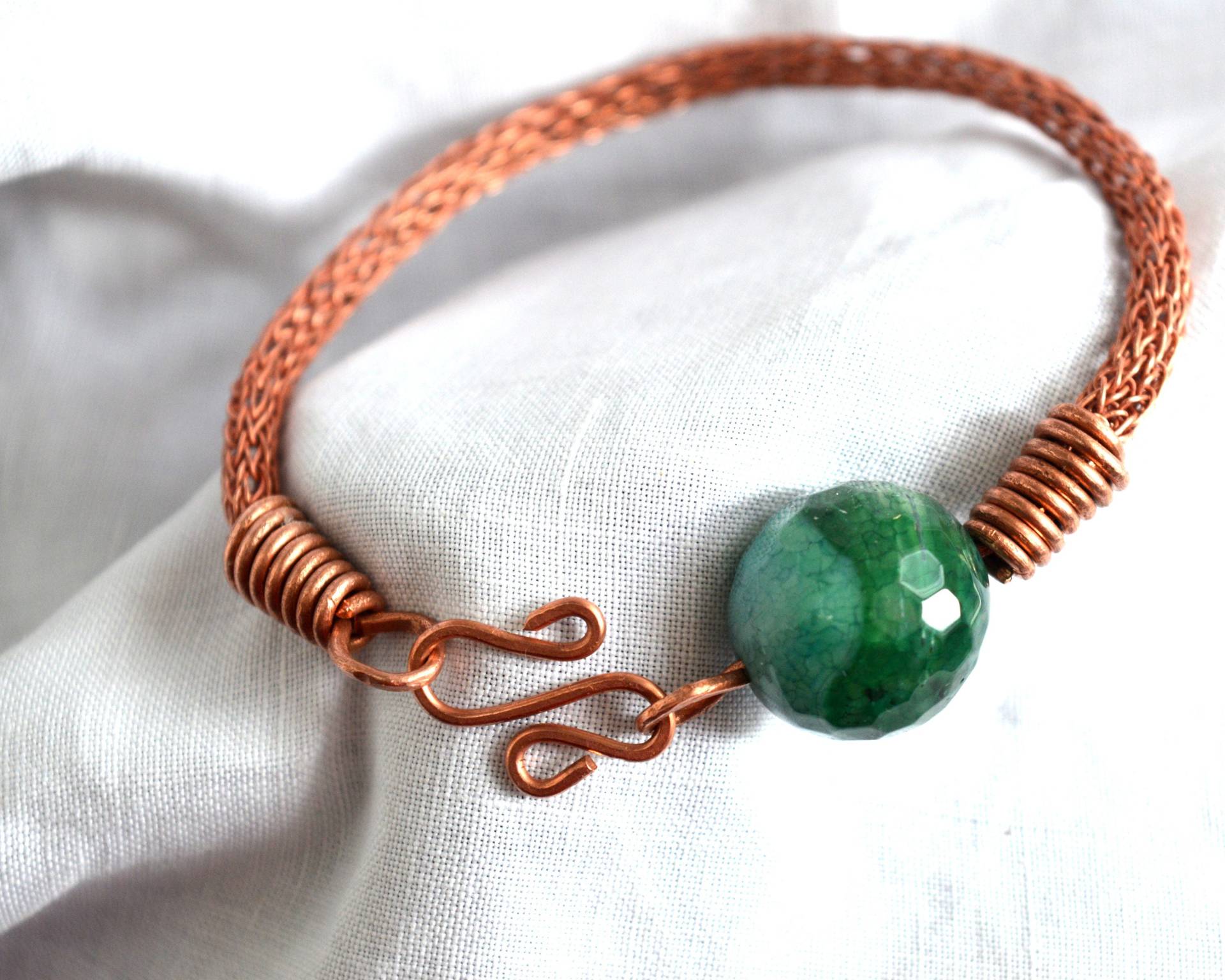 Wikinger-Kette Armbänder Mit Agatha Ston, Draht Armbänder, Handgemachte Kupferdraht Gewickelt Schmuck, Kostenloser Versand Weltweit Wikinger-Kette Armbänder Mit Agatha Ston, Draht Armbänder, Handgemachte Kupferdraht Gewickelt Schmuck, Kostenloser Versand Weltweit von ASUlrichDesign