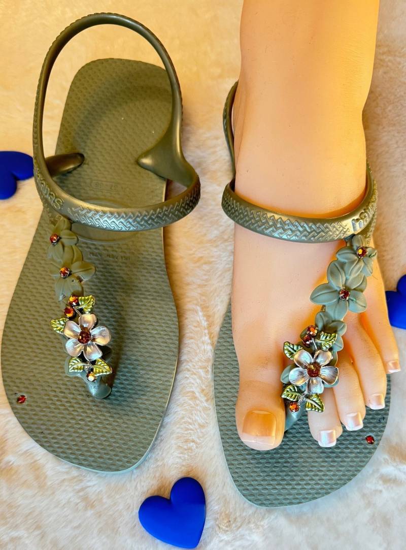 Handverzierte Original Havaianas - Unikat Personalisiert Flip Flops Bling Mit Kristallen Und Ziersteinen Grün Sparkle Sandalen von ASandalendelux