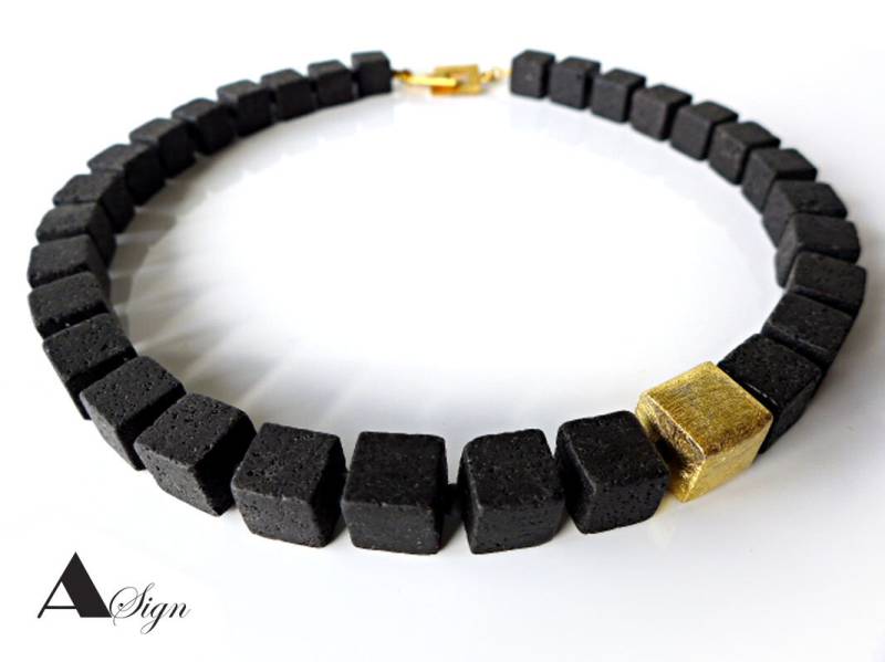 A Sign Abendstern Nr.2 Lava Stein -Würfel Damen Halskette/Kette Element Hart Vergoldet Schwarz 52 cm Schmuck-Schieße von ASignSchmuckDesign