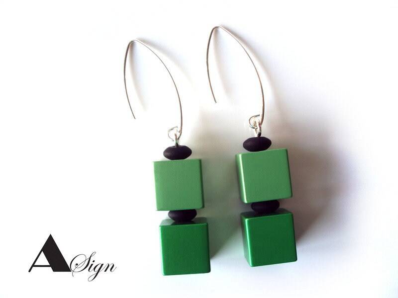 A Sign Rio Farbwahl 925Er-Silber Damen Ohrhänger Aluminium Würfel Farbig Eloxiert Polaris Spacer Beige, Orange, Grün, Taupe-Braun von ASignSchmuckDesign