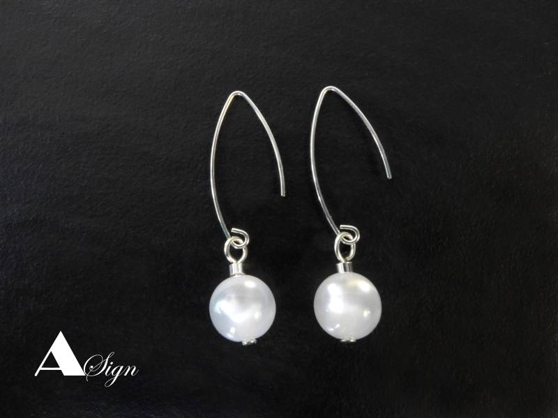 A Sign Snowbride 925 Silber Damen Ohrhänger/Durchzieher/Ohrringe/Hängeohrringe Polaris Perlen Glänzend Schnee-Weiß von ASignSchmuckDesign