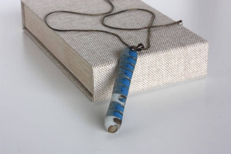 Handgemachte Warme Blaue Glas Anhänger Halskette von ASmallProduction