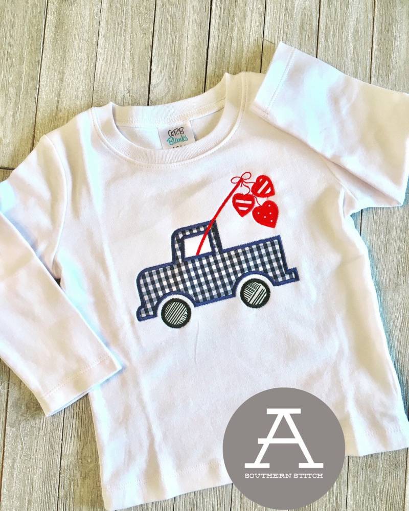 Angelherzen Truck | Applikation Boy Es Valentine Day Shirt von ASouthernStitchMS