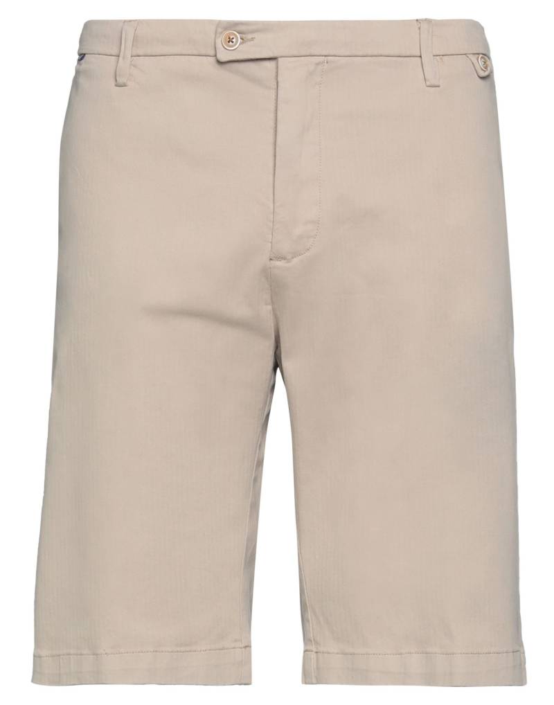 AT.P.CO Shorts & Bermudashorts Herren Beige von AT.P.CO