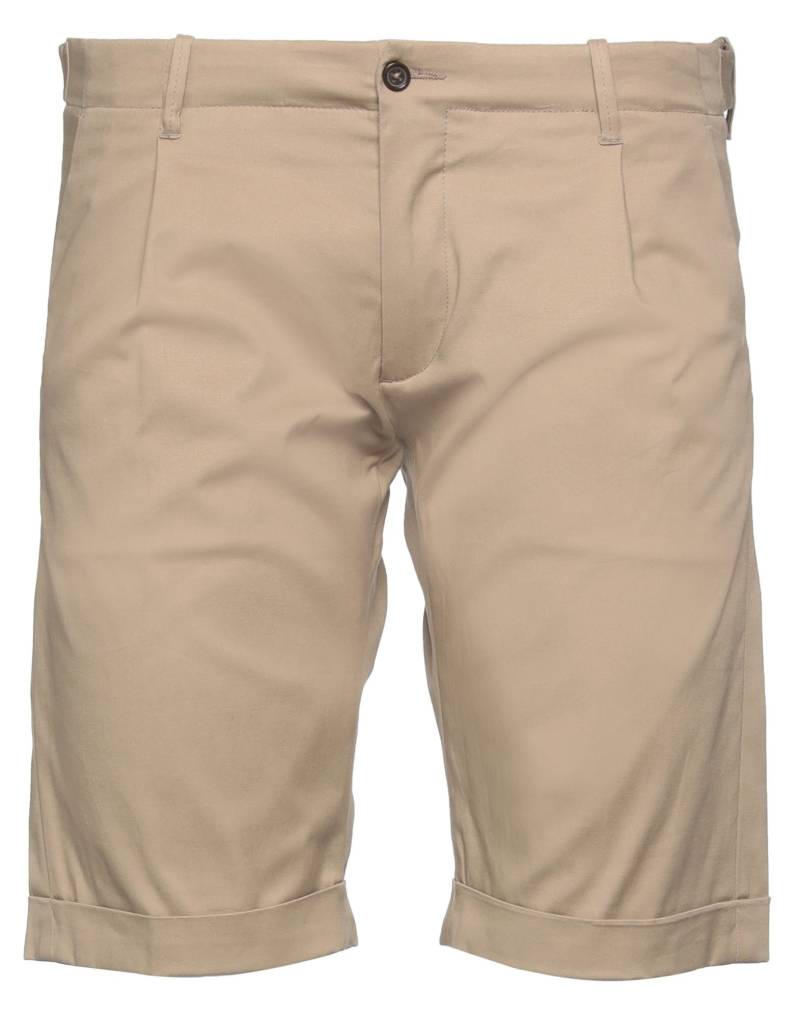 AT.P.CO Shorts & Bermudashorts Herren Sand von AT.P.CO