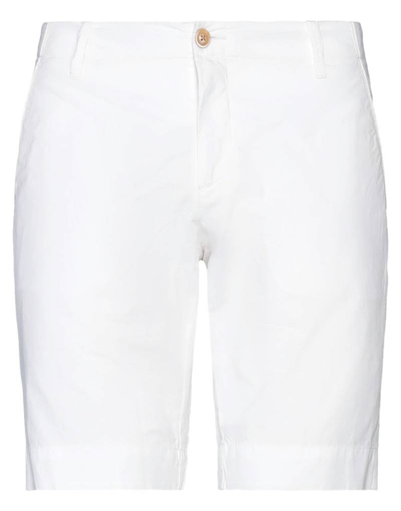 AT.P.CO Shorts & Bermudashorts Herren Weiß von AT.P.CO
